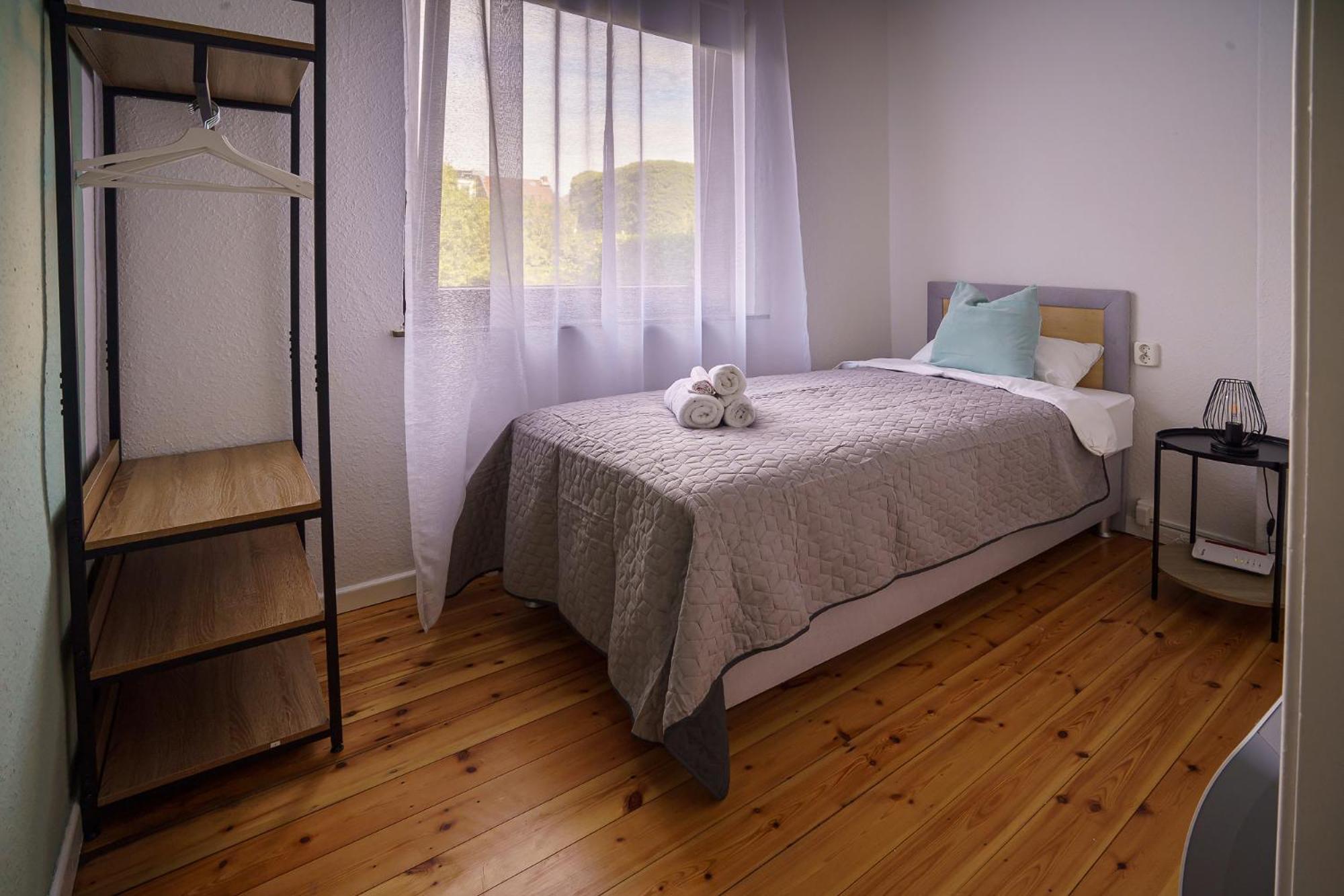 Immostay #8 - Haus Fuer 13 Personen Mit 7 Zimmer - Grosser Garten & Grill, Free Parking, Wlan BRE 外观 照片