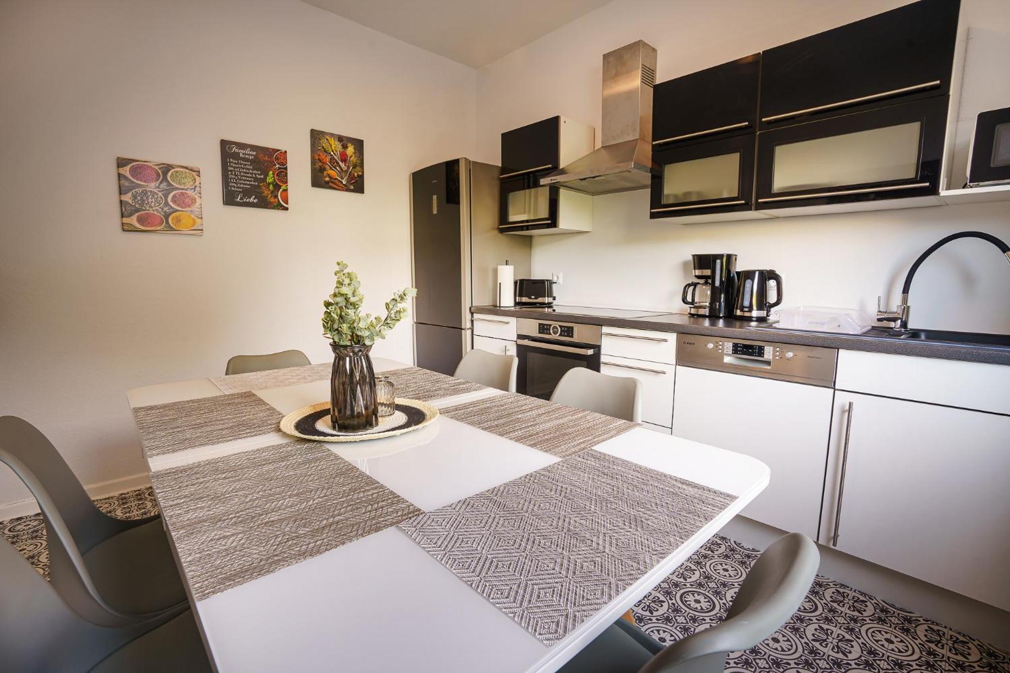 Immostay #8 - Haus Fuer 13 Personen Mit 7 Zimmer - Grosser Garten & Grill, Free Parking, Wlan BRE 外观 照片