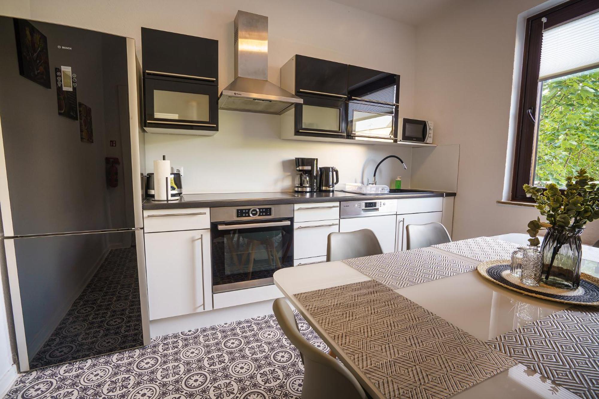 Immostay #8 - Haus Fuer 13 Personen Mit 7 Zimmer - Grosser Garten & Grill, Free Parking, Wlan BRE 外观 照片